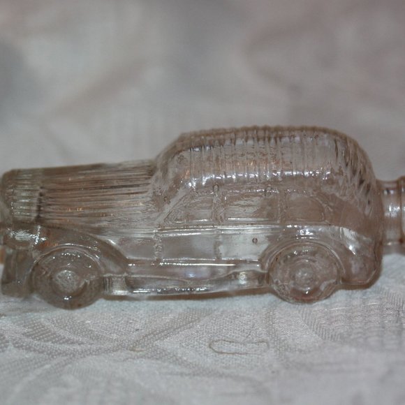 1940's Glass Candy Container Automobile "STREAMLINED TOURING CAR" - Picture 1 of 3